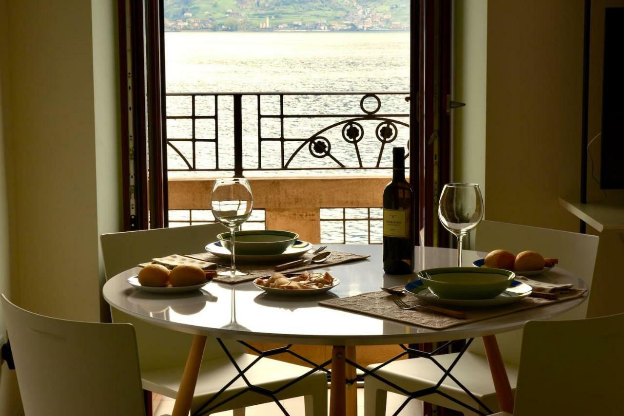 Stylish Lakefront House ローヴェレ エクステリア 写真